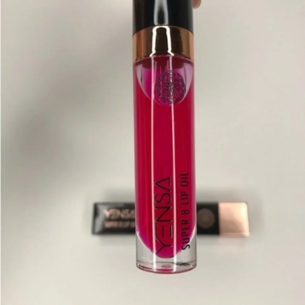 Yensa Super 8 Lip Oil Lipgloss in Pink Shi…